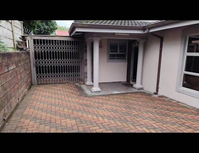3 BEDROOM HOUSE FOR SALE IN SHALLCROSS